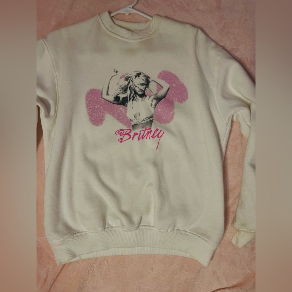 Britney Graphic Women's Sweatshirt - White and Pink